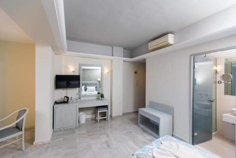 חדר סטנדרט לארבעה, Anita Beach Hotel  Adults Only