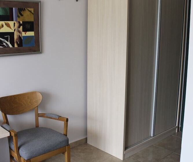 Номер Стандарт, Avlu