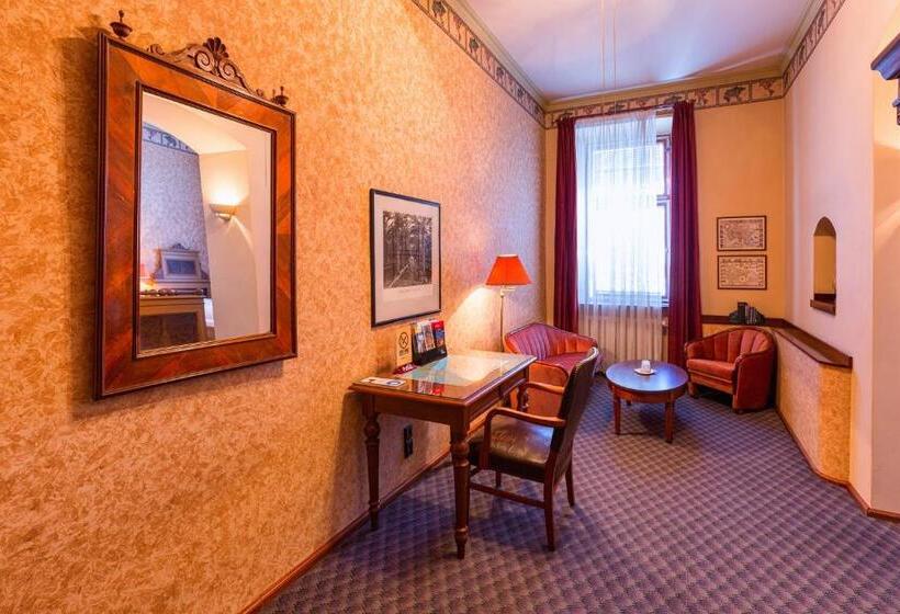 小型套房, Continental