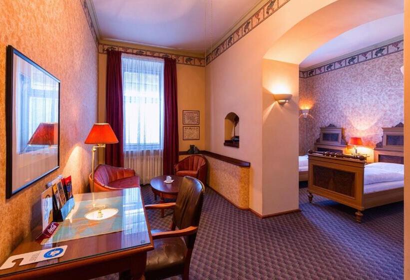 小型套房, Continental