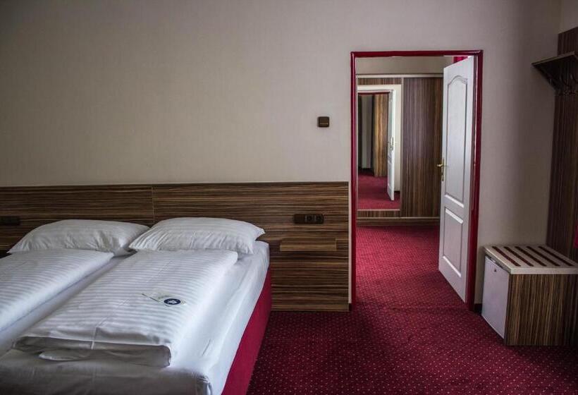 四人标准间, Continental