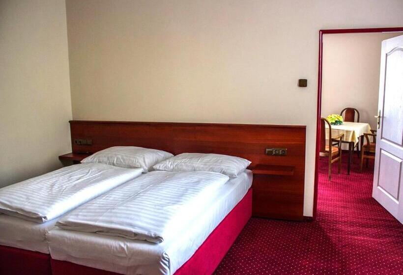 四人标准间, Continental