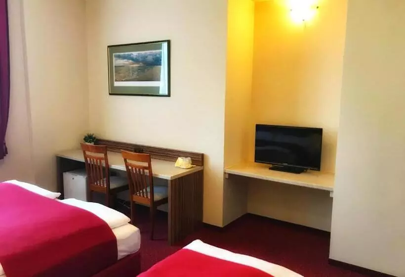 Economy Triple Room, Continental
