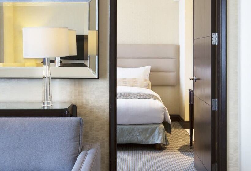 套房, Crimson Hotel Filinvest City, Manila