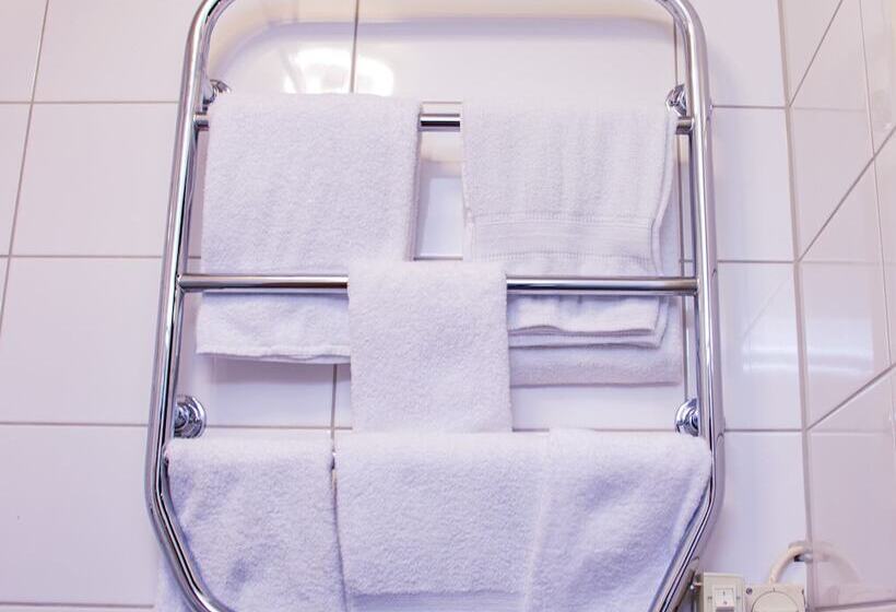 غرفة عائلية, Euroway