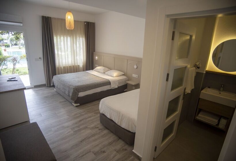 Habitació Triple Estàndard, Gumusluk