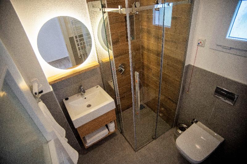 Habitació Estàndard, Gumusluk