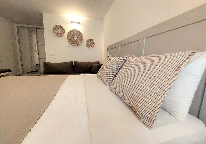 Habitació Estàndard, Gumusluk