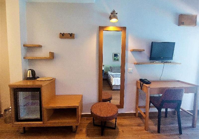 Habitació Estàndard, Gumusluk