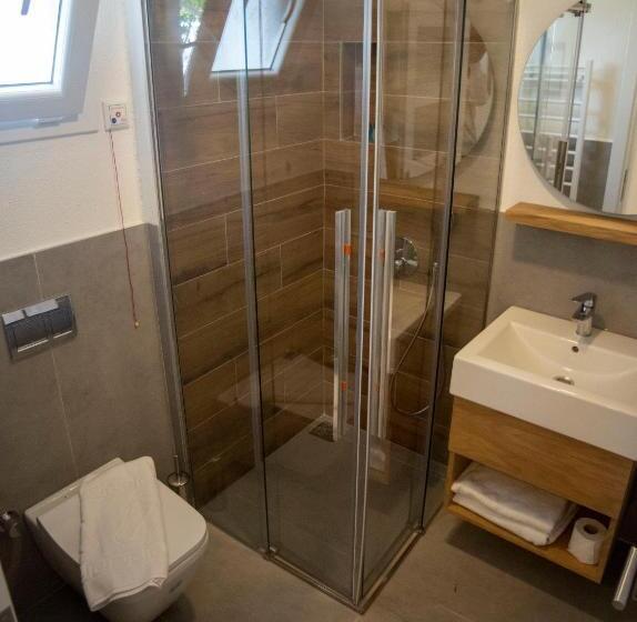 Habitació Triple Estàndard, Gumusluk