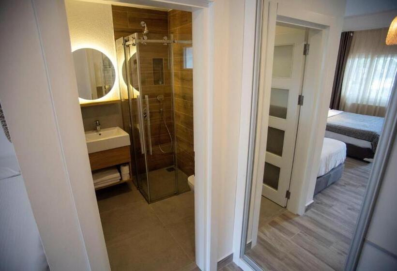 Habitació Triple Estàndard, Gumusluk