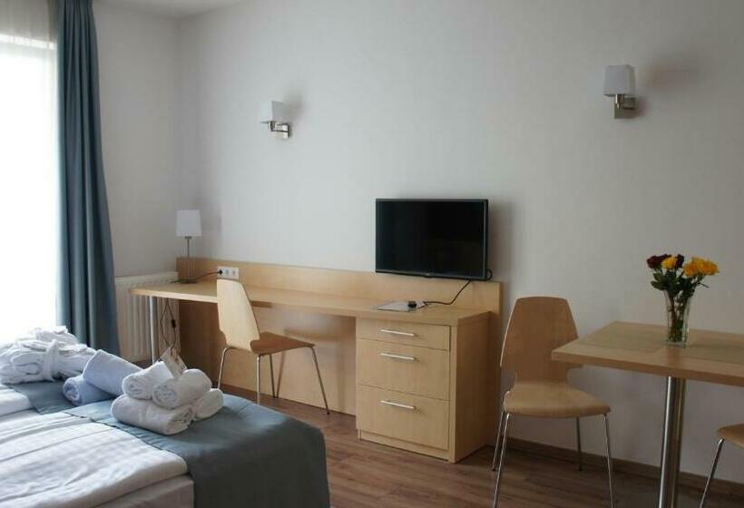 Студио Стандарт с Балконом, Holiday Club Füred