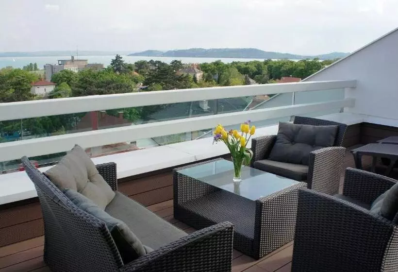 1 Bedroom Penthouse Apartment, Holiday Club Füred