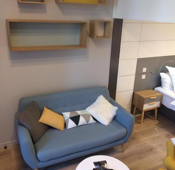 クラシックスイート, The Originals Hôtel Le Cise Restaurant Chambres Et Suites