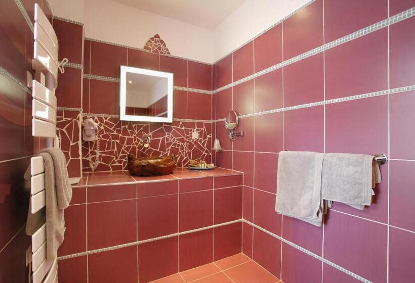 デラックスルーム, The Originals Hôtel Le Cise Restaurant Chambres Et Suites