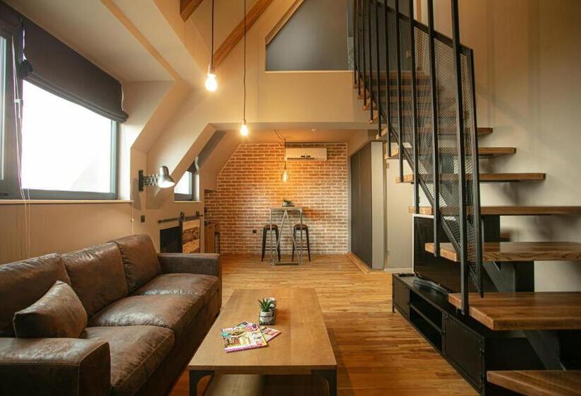 복층 룸, Reverence Boutique