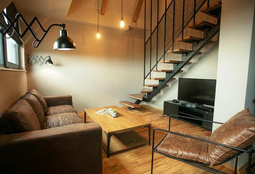 복층 룸, Reverence Boutique