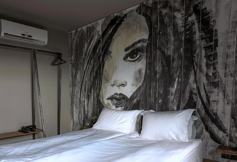 복층 룸, Reverence Boutique