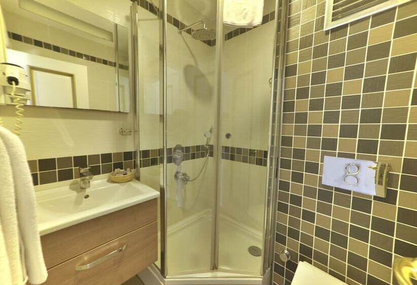 اتاق لوکس, Sarnic Hotel & Sarnic Premier