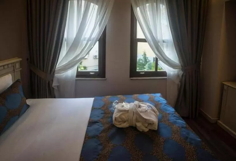 اتاق استاندارد سه نفره, Sarnic Hotel & Sarnic Premier