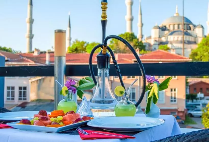اتاق استاندارد سه نفره, Sarnic Hotel & Sarnic Premier