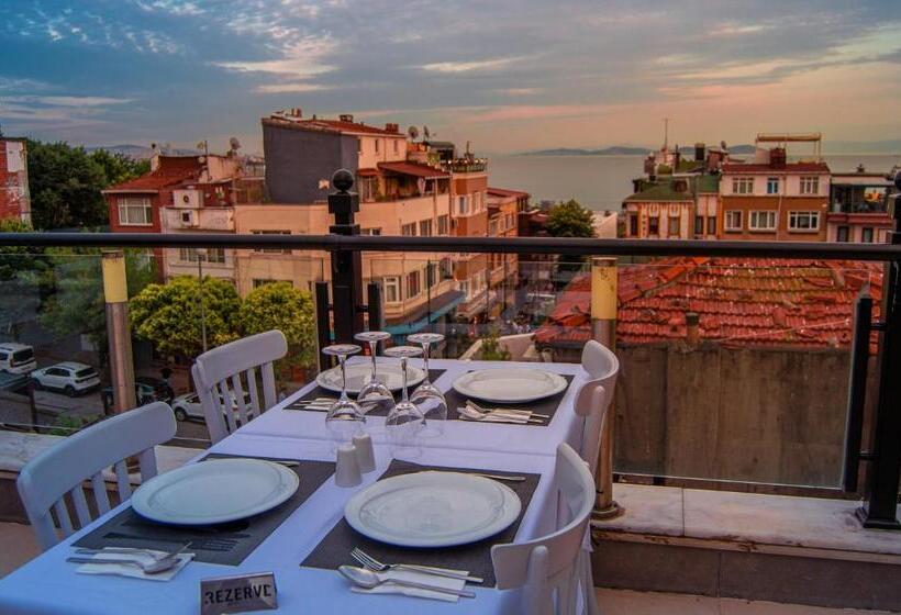 اتاق استاندارد سه نفره, Sarnic Hotel & Sarnic Premier