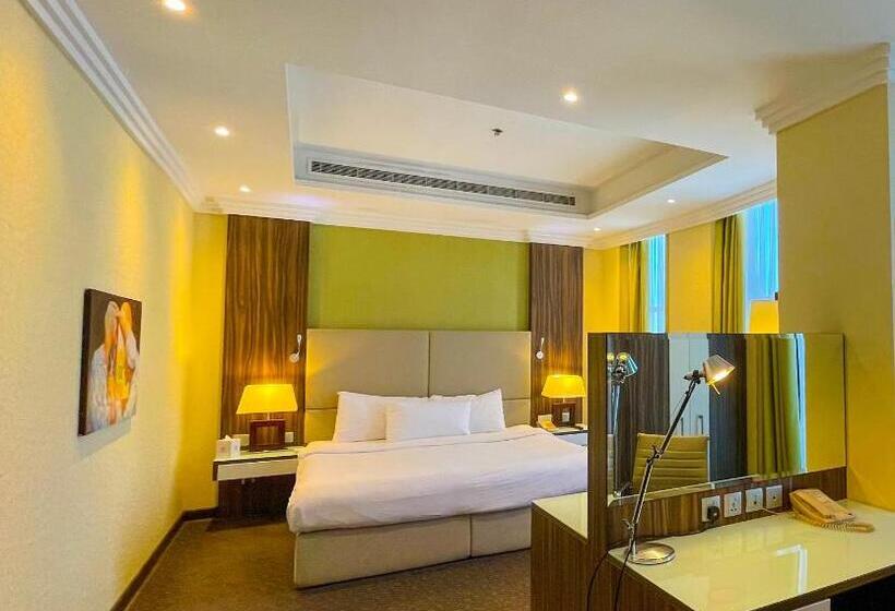 اتاق سوپریور با تخت بزرگ, Swiss Belhotel Seef Bahrain