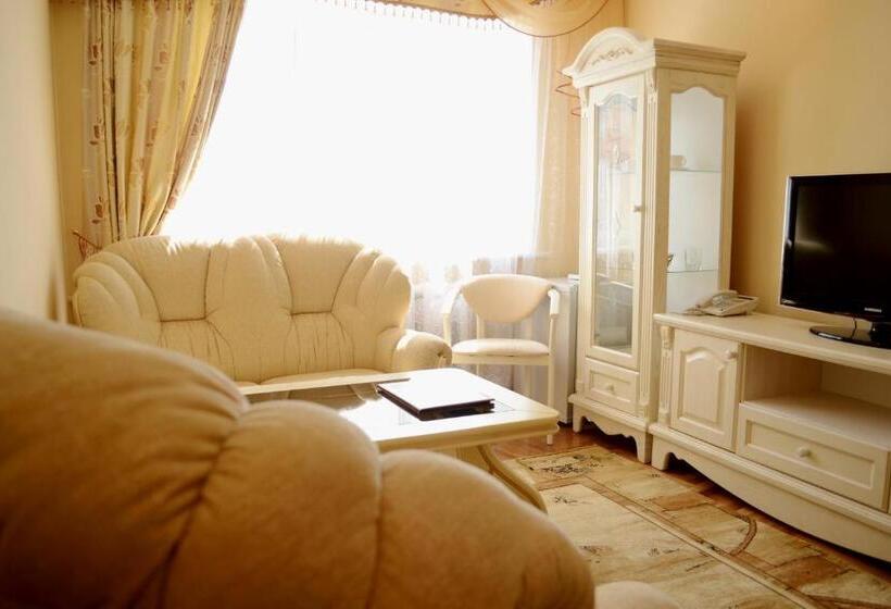 سوئیت جونیور خانوادگی, Ternopil