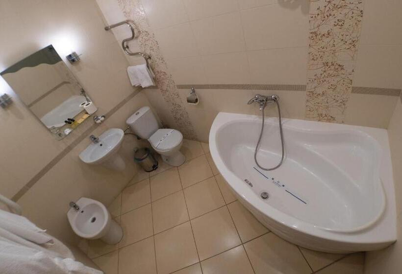 سوئیت جونیور خانوادگی, Ternopil