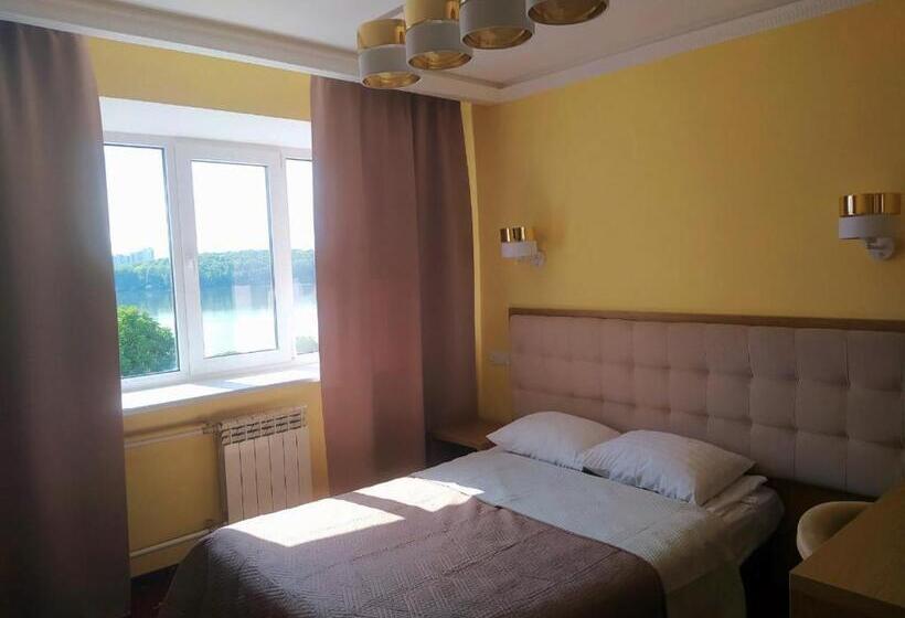 اتاق استاندارد یک نفره, Ternopil