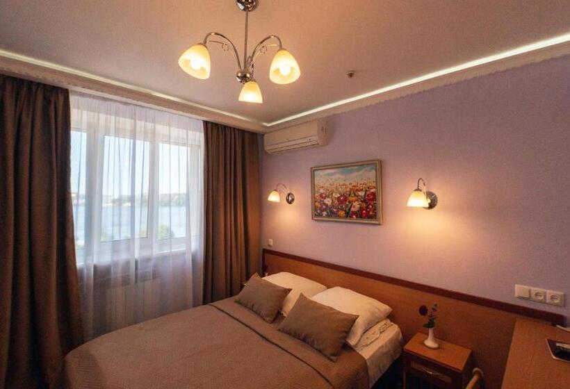 اتاق استاندارد یک نفره, Ternopil