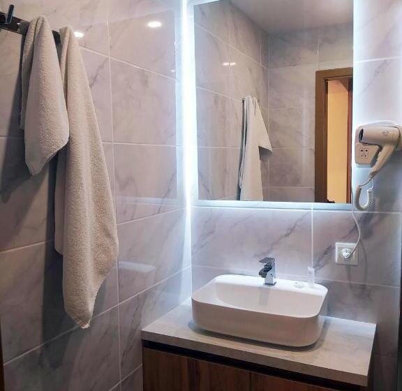 اتاق استاندارد یک نفره, Ternopil