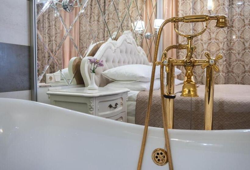 1 Bedroom Apartment Lake View, Ternopil