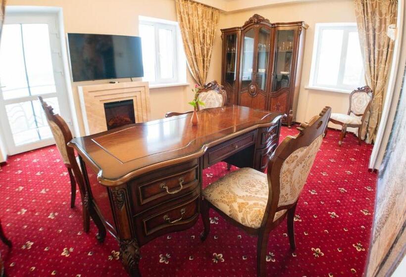 1 Bedroom Apartment Lake View, Ternopil