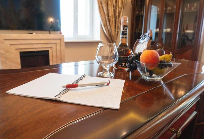 1 Bedroom Apartment Lake View, Ternopil