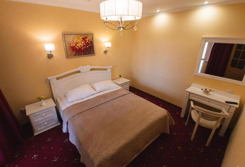 سوئیت جونیور خانوادگی, Ternopil