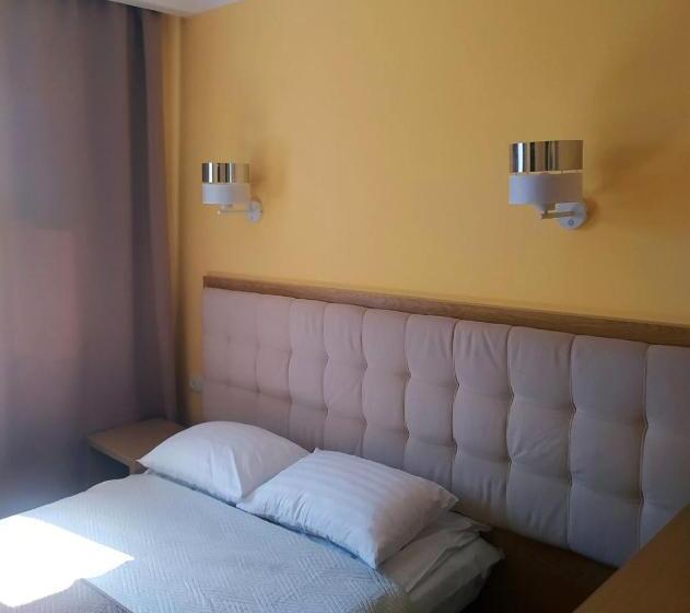 اتاق استاندارد یک نفره, Ternopil