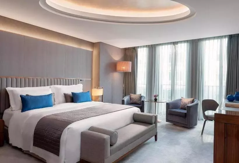 キングサイズベッドのスーペリアルーム, The St. Regis Istanbul