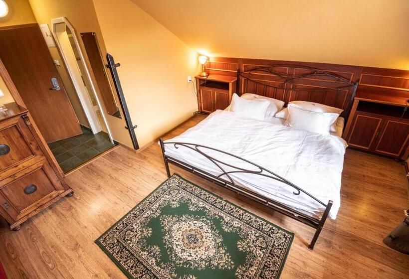 スタンダードトリプルルーム, šumava Inn