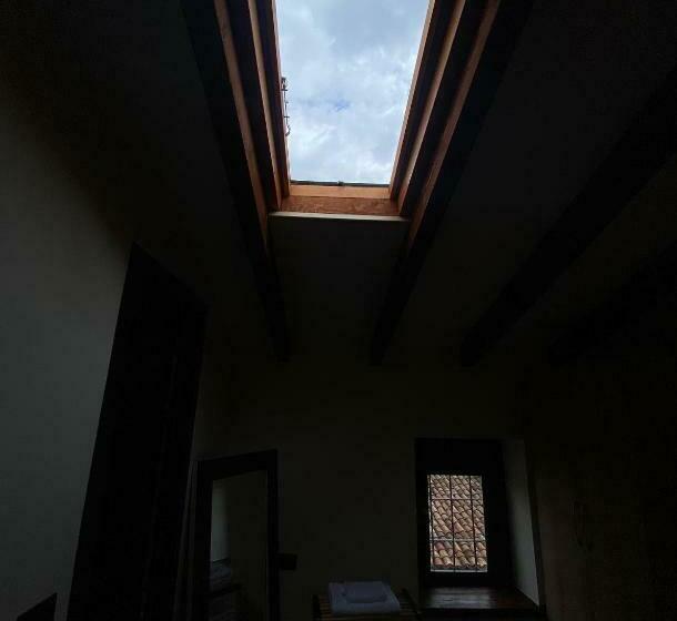 غرفة ديلوكس ثلاثية, Pazari Vjeter Rooms