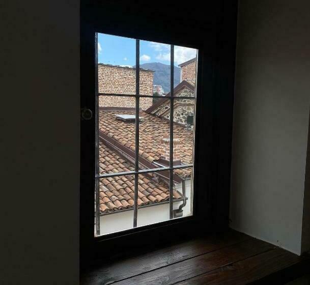 غرفة ديلوكس ثلاثية, Pazari Vjeter Rooms