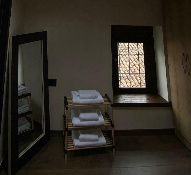 غرفة ديلوكس ثلاثية, Pazari Vjeter Rooms