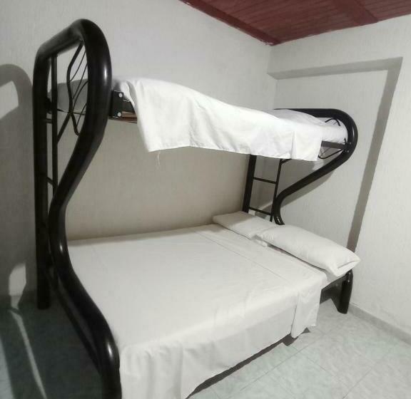 חדר משפחתי, Campestre Las Marias  El Colegio