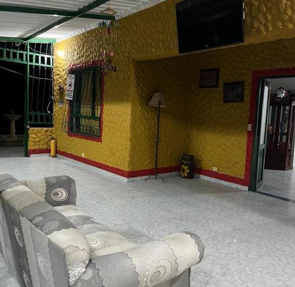 חדר משפחתי, Campestre Las Marias  El Colegio