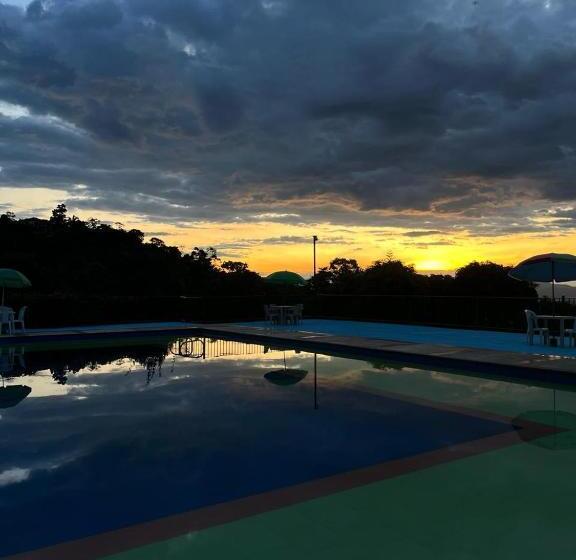 חדר משפחתי, Campestre Las Marias  El Colegio