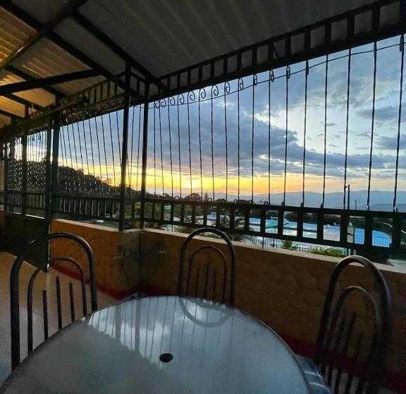 חדר משפחתי, Campestre Las Marias  El Colegio