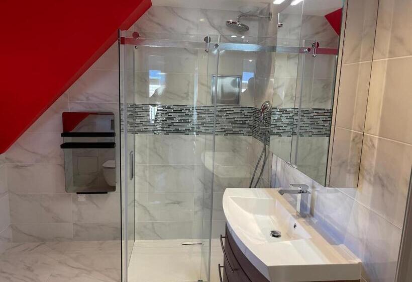 Полулюкс Одноместный с Террасой, La Fontaine Romy