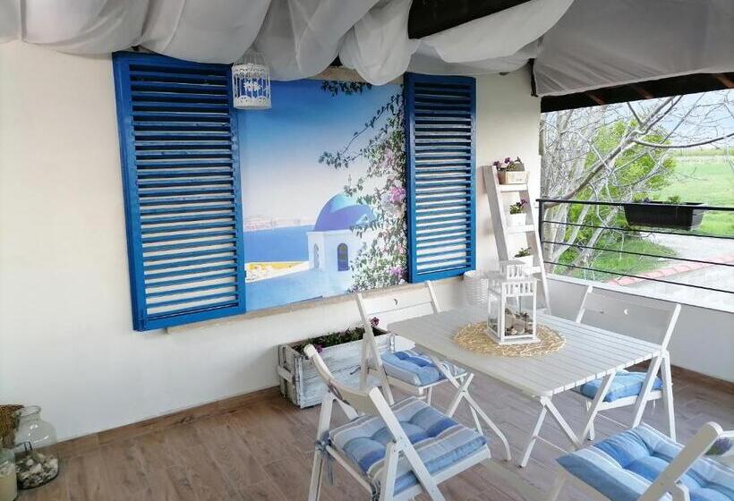 غرفة قياسية مزوَّدة بشُرفة, къща за гости сърцето на долината /the Heart Of The Valley