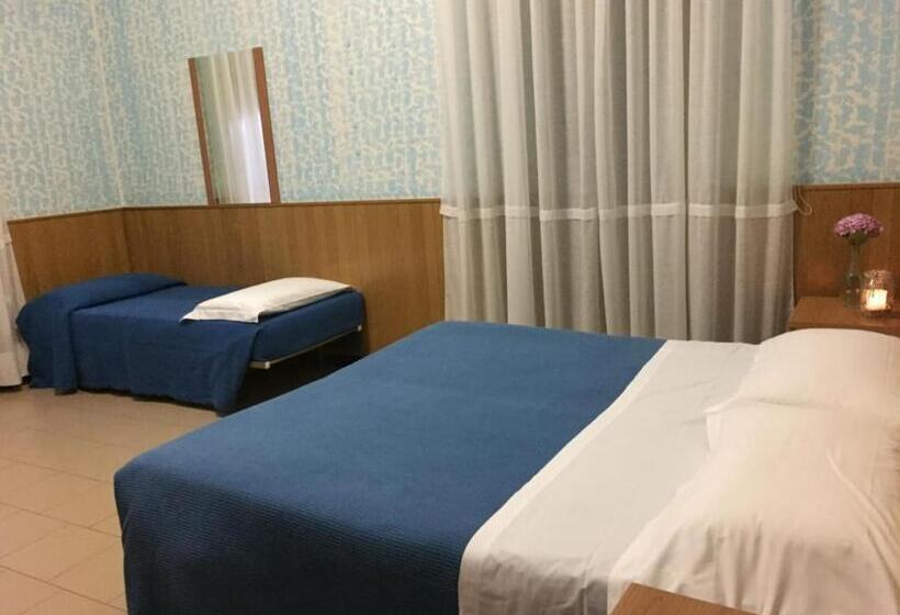 חדר סטנדרט לשלושה, Locanda Del Pellegrino