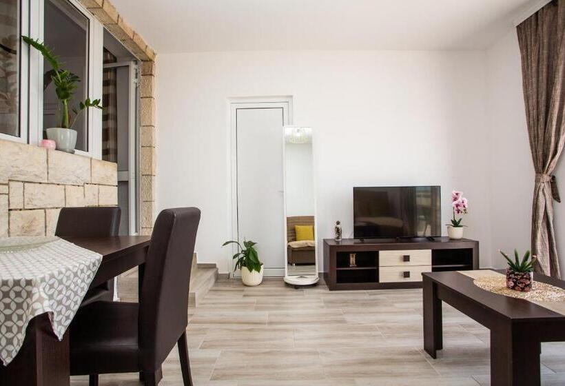 آپارتمان 1 خوابه با تراس, Apartments Jelena Ulcinj